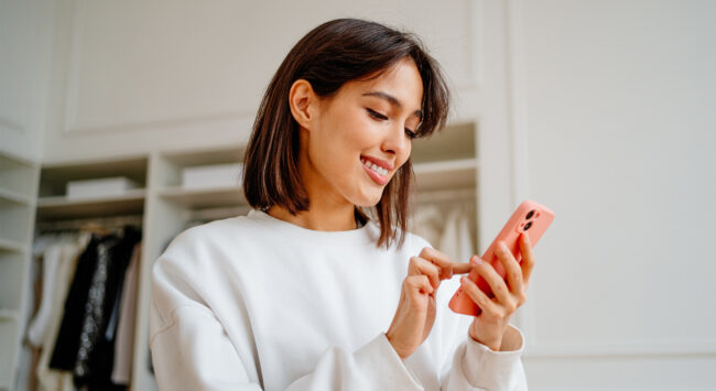WOMANONPHONE