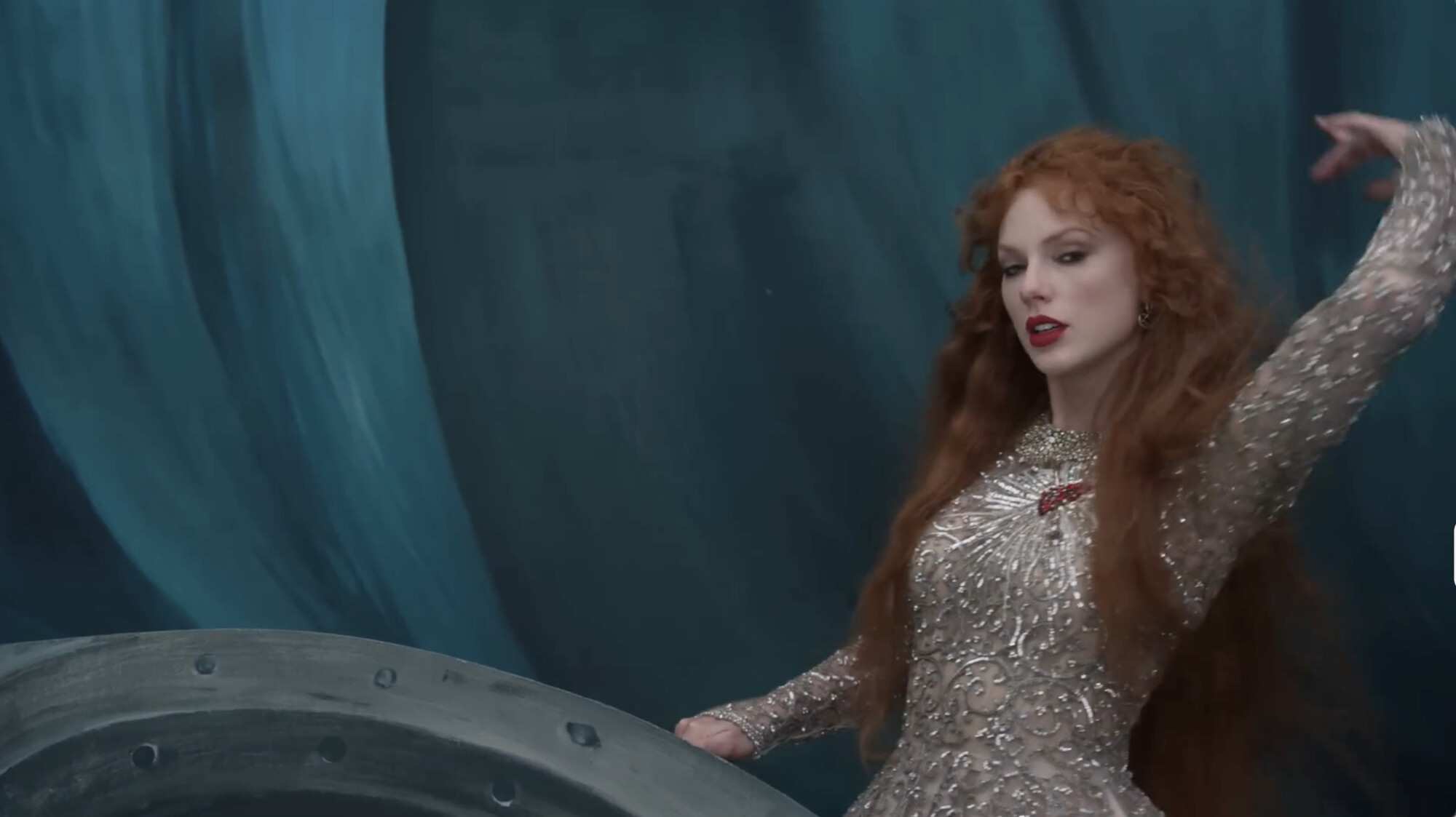 Still from The Fate of Ophelia musicvideo Taylor Swift