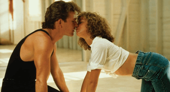 Patrick Swayze en Jennifer Grey in een iconische dansscène uit de film Dirty Dancing.