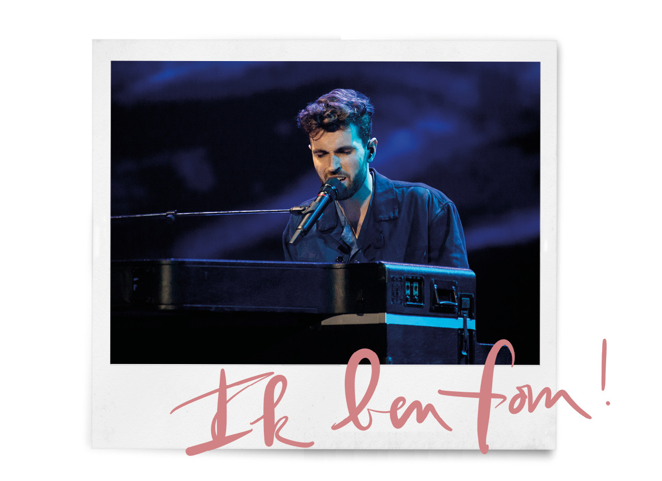 duncan laurence performing live during eurovision songcontest in tel aviv