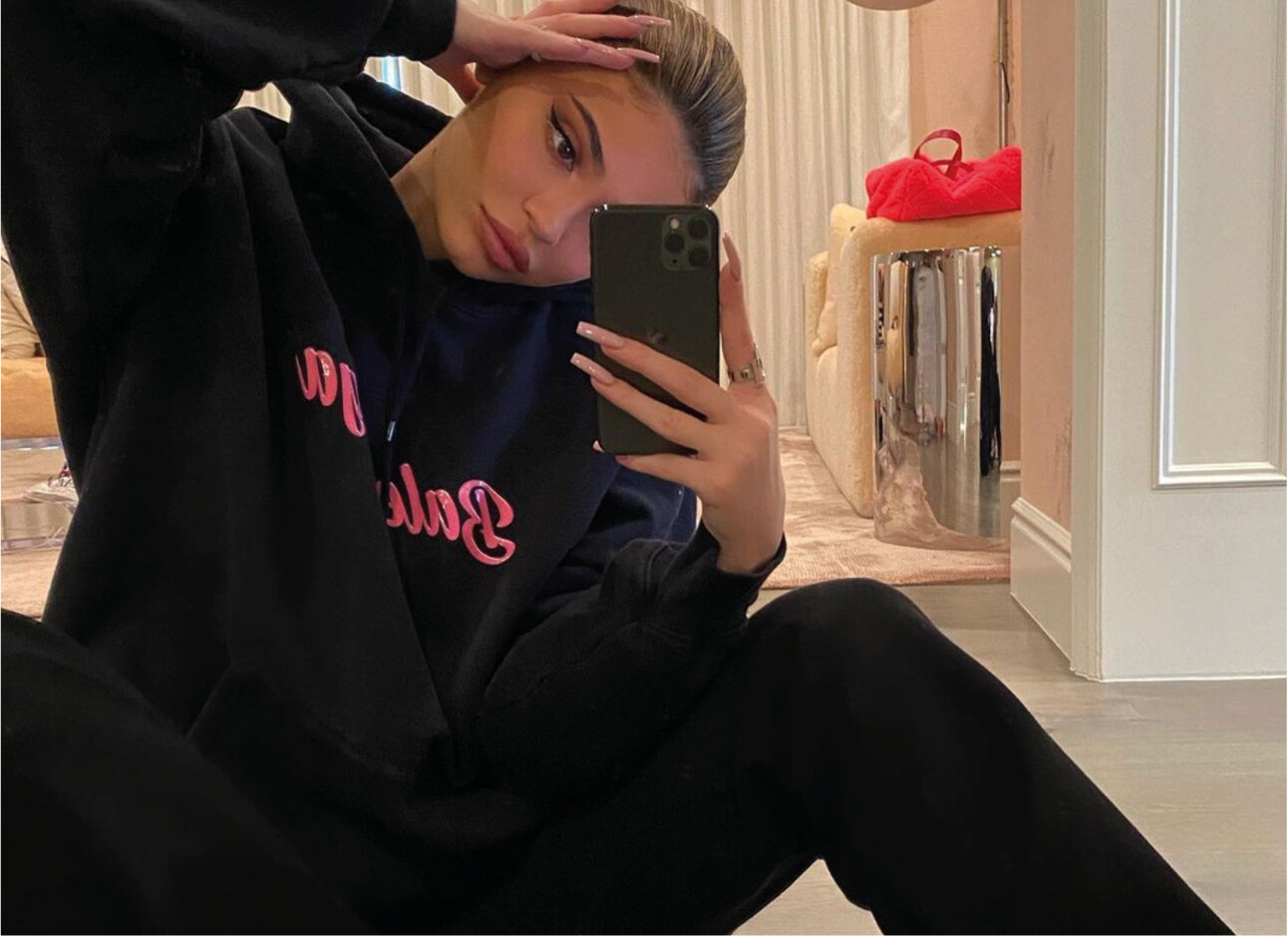Kylie jenner selfie in haar slaapkamer
