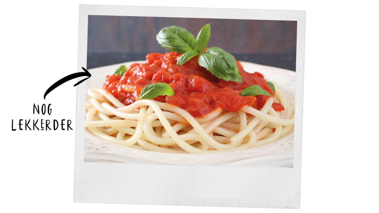 een bordje met pasta, gerecht